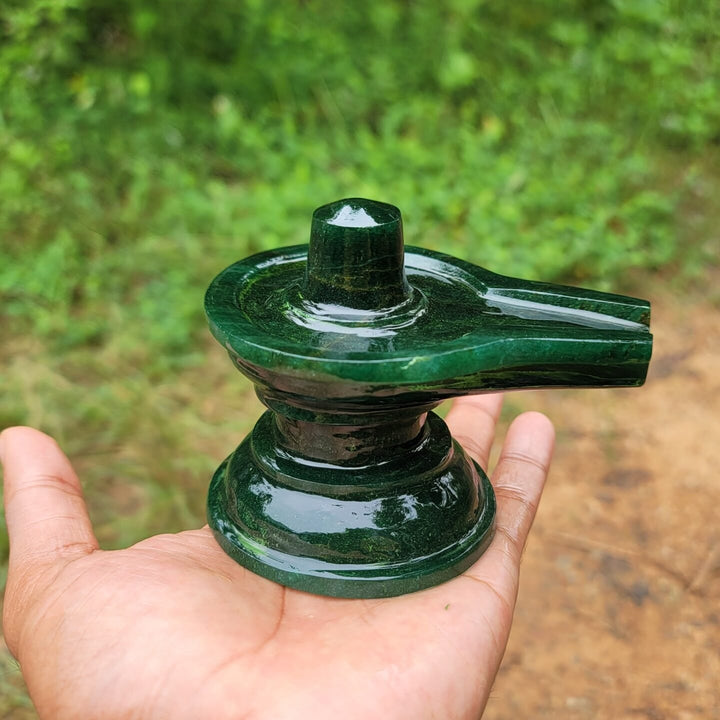 Green stone Shivalinga 500-870grm (Emerald)-Type A