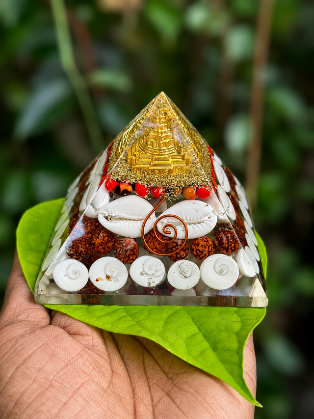 Navagraha Dhan Lakshmi Pyramid