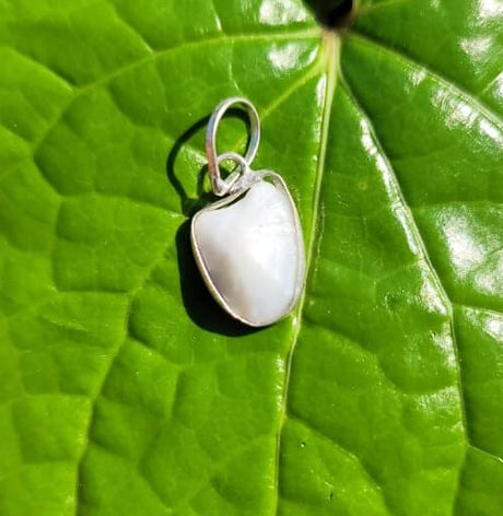 Mach Mani Gem Pendant