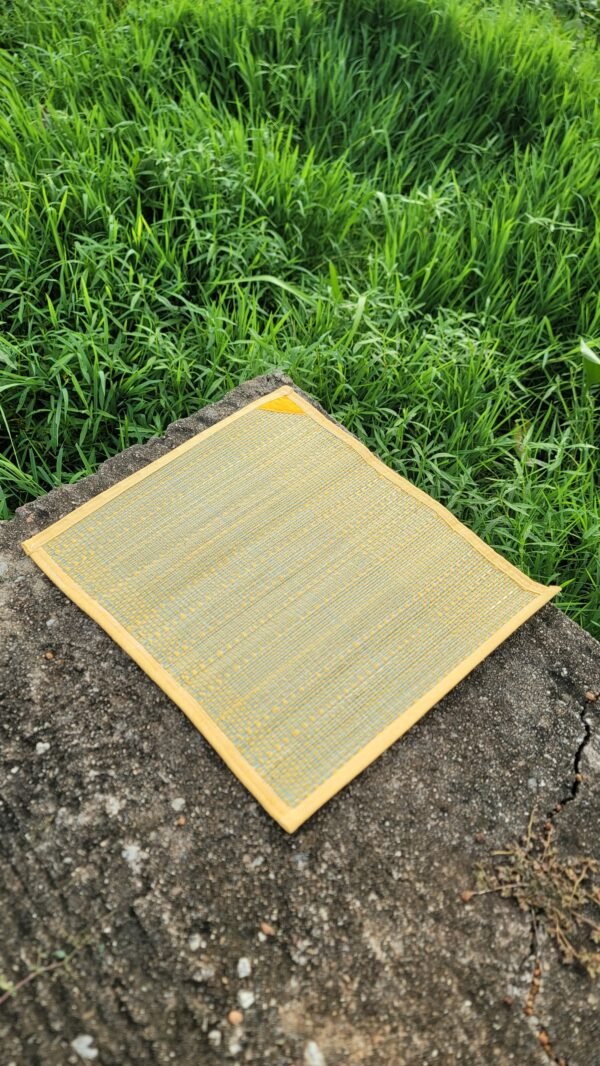 DARBHA GRASS STUDY AND MEDITATION MAT - 1.5ft X 1.5ft
