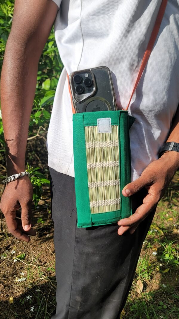 DARBHA GRASS MOBILE POUCH - Image 2