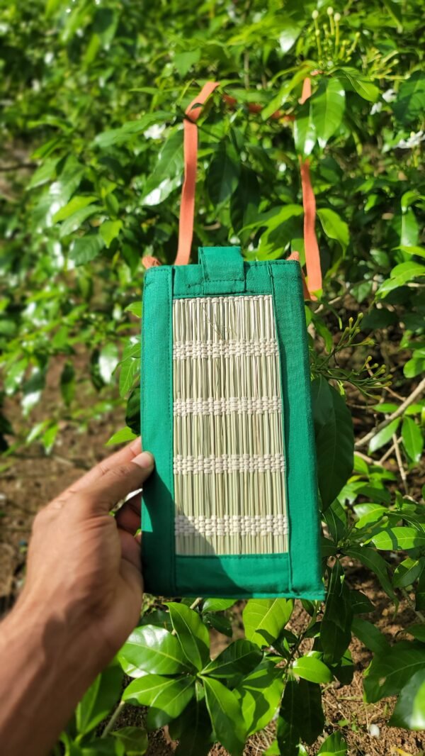 DARBHA GRASS MOBILE POUCH