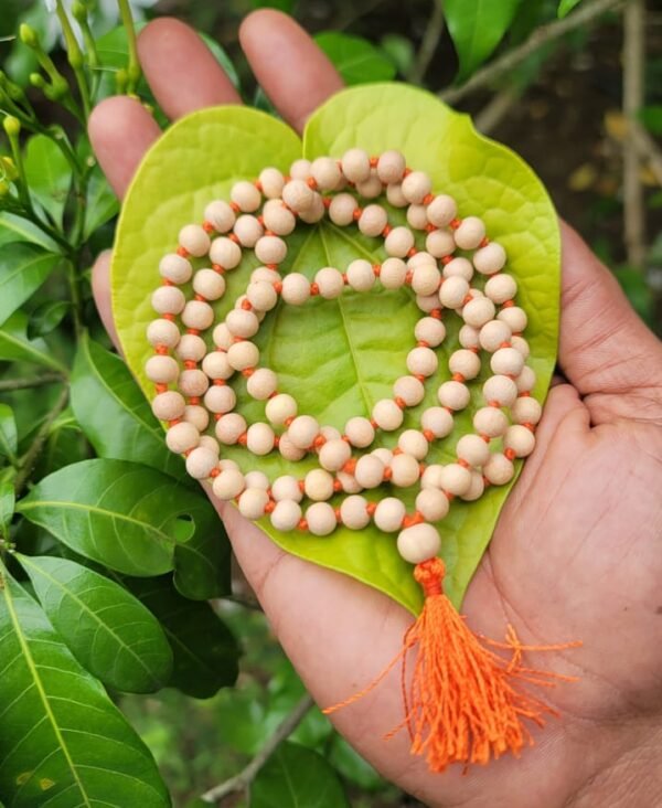 White Tulasi mala plain (6mm)